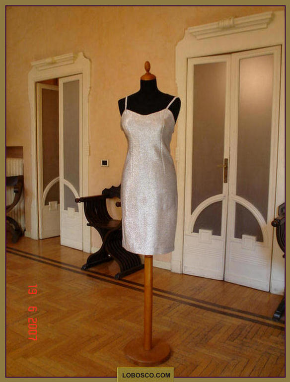lobosco.com_00003076_abito_donna_woman_dress_cocktail_argento_silver_costumi_abiti_teatrali_storici_carnevale_spettacolo_costumes_clothing_theatrical_historical_carnival_performance_ARGENTOCORTO.jpg