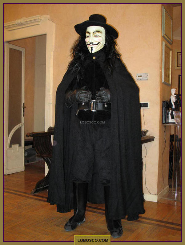 lobosco.com_00004164_personaggi_famosi_film_celebrity_movies_nero_black_costumi_abiti_teatrali_storici_carnevale_spettacolo_costumes_clothing_theatrical_historical_carnival_halloween_V_x_Vendetta.jpg.jpg